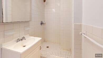 239 E 24th St in New York, NY - Building Photo - Building Photo