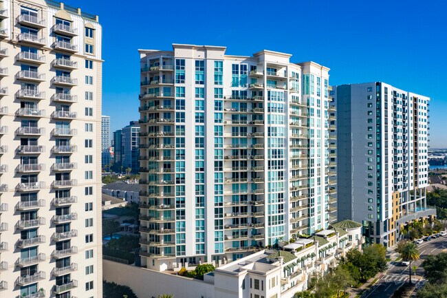 The Plaza Harbour Island in Tampa, FL - Building Photo - Building Photo