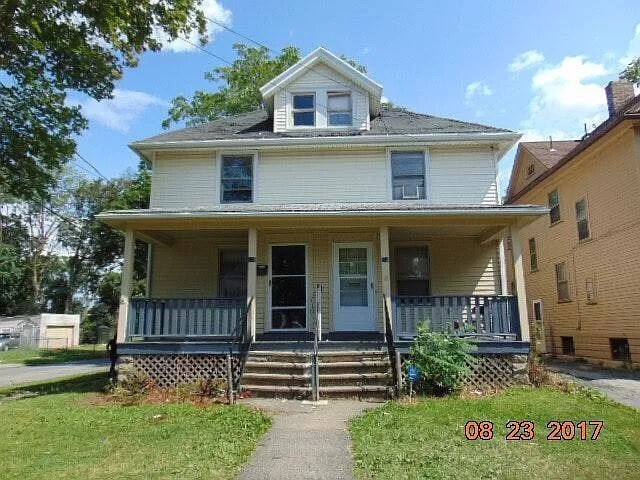 114 Burrows St in Rochester, NY - Building Photo