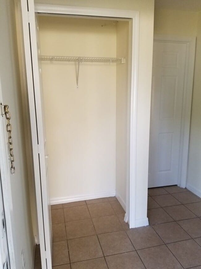 525-529 Glendale Ave in Lehigh Acres, FL - Building Photo - Building Photo