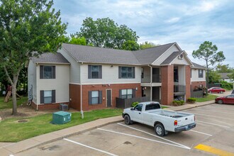 Claremore Creek in Claremore, OK - Foto de edificio - Building Photo