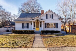 19 Highland Ter, Unit 2 in Worcester, MA - Building Photo