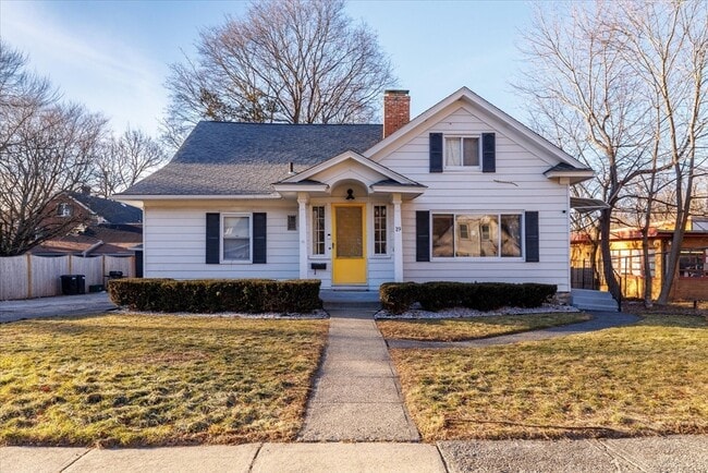 19 Highland Ter, Unit 2