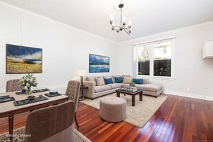 949 Pleasant Valley Rd in South Windsor, CT - Building Photo