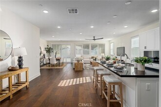 35555 Orchard Trails in Fallbrook, CA - Foto de edificio - Building Photo