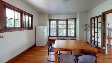 930 Dewey Ave in Ann Arbor, MI - Building Photo - Building Photo