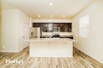 816 Draw St in Brighton, CO - Foto de edificio - Building Photo