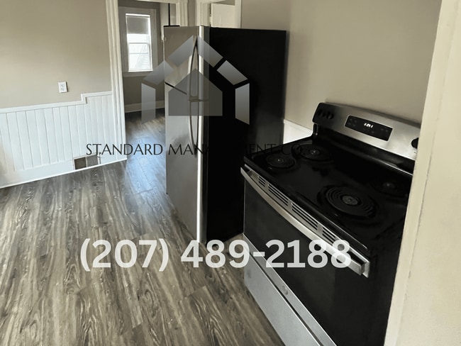 14 West St in Waterville, ME - Building Photo - Building Photo