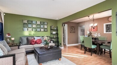 361 69th St in San Diego, CA - Building Photo - Building Photo