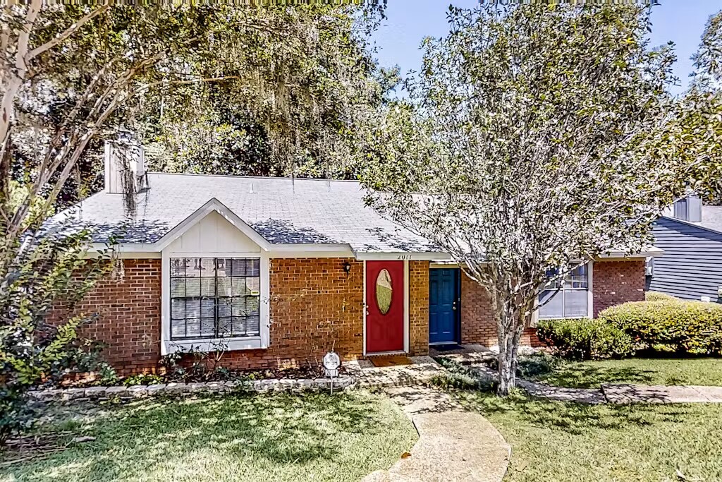 2011 Gardenbrook Ln in Tallahassee, FL - Building Photo