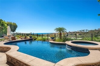 15 Vista Cielo in Dana Point, CA - Building Photo - Building Photo