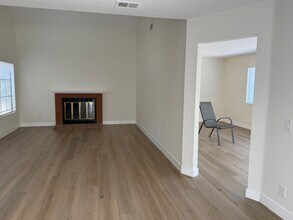 30 Briarglen in Irvine, CA - Building Photo - Building Photo