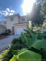 4070 NW 91st Terrace in Sunrise, FL - Building Photo