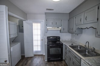 140 Lanier Dr in Statesboro, GA - Foto de edificio - Building Photo