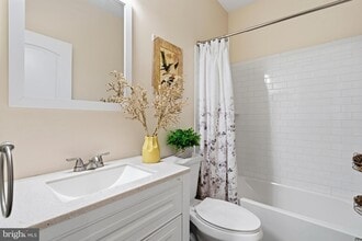 4285 S Capitol St SW in Washington, DC - Foto de edificio - Building Photo