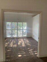 300 Diamond Cir in Naples, FL - Building Photo - Building Photo