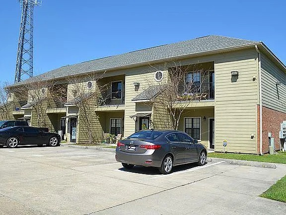 612 S Kenilworth Pky, Unit 4F in Baton Rouge, LA - Building Photo