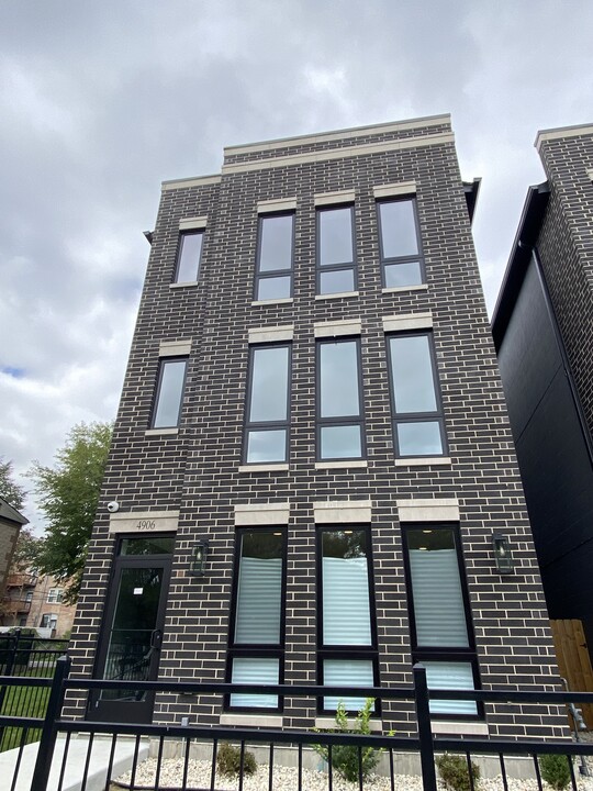4906 S Saint Lawrence Ave, Unit 3 in Chicago, IL - Building Photo