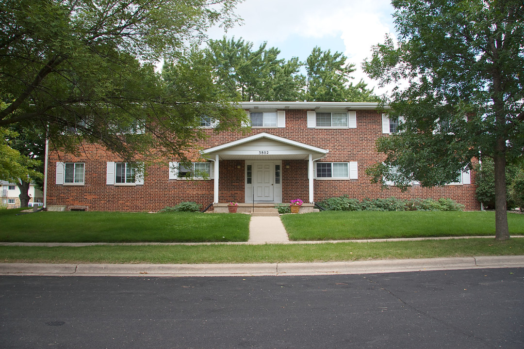 Skyview Apartments in Madison, WI - Foto de edificio