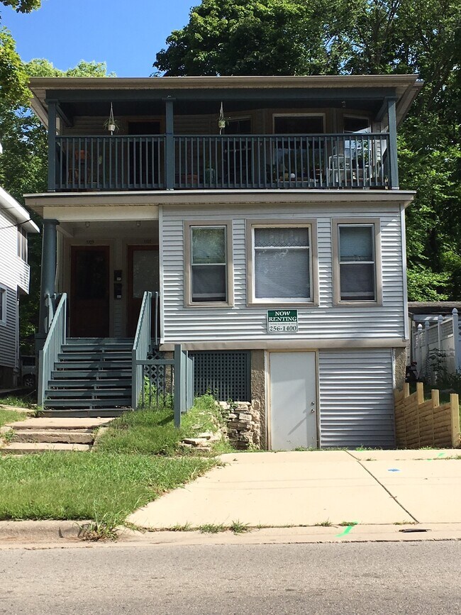 1107 E Gorham St, Unit 1 in Madison, WI - Foto de edificio - Building Photo