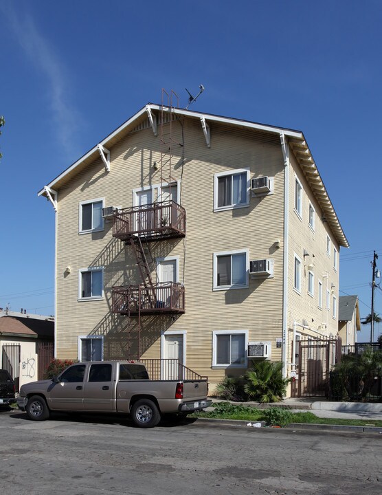 2266 Locust Ave in Long Beach, CA - Building Photo