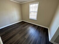 107 Roosevelt Rd photo'