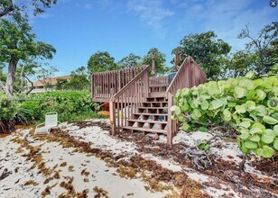 51 N lakeshore Dr in Hypoluxo, FL - Building Photo - Building Photo