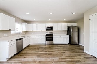 11167 Golden Silence Dr in Riverview, FL - Building Photo - Building Photo