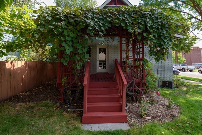 1400 W Resseguie St in Boise, ID - Building Photo - Building Photo