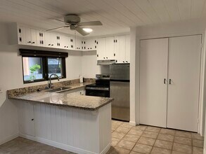 1722 Oak Dr in Topanga, CA - Building Photo - Building Photo