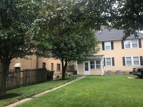 1403 18th St in Rockford, IL - Foto de edificio - Building Photo