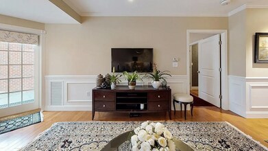 10 Seaport Dr in Quincy, MA - Building Photo - Building Photo