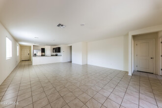 8808 S 253rd Ave in Buckeye, AZ - Building Photo - Building Photo