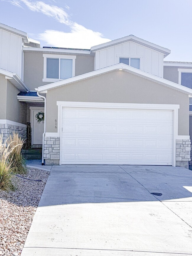 property at 616 E 625 S