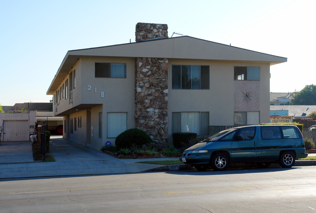 218 S Eucalyptus Ave in Inglewood, CA - Building Photo