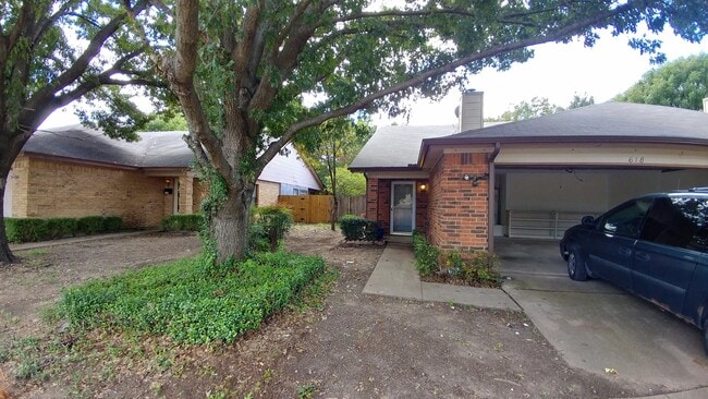 property at 618 Alameda Ave