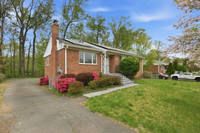 7414 Jervis St in Springfield, VA - Building Photo - Building Photo