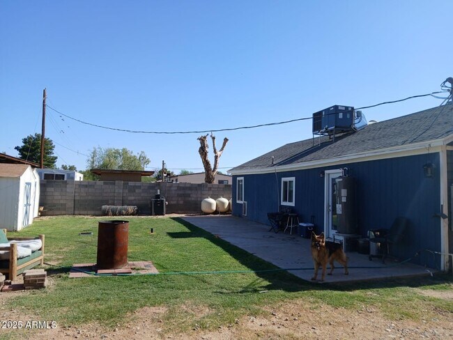 7635 N 76th Ln in Glendale, AZ - Building Photo - Building Photo
