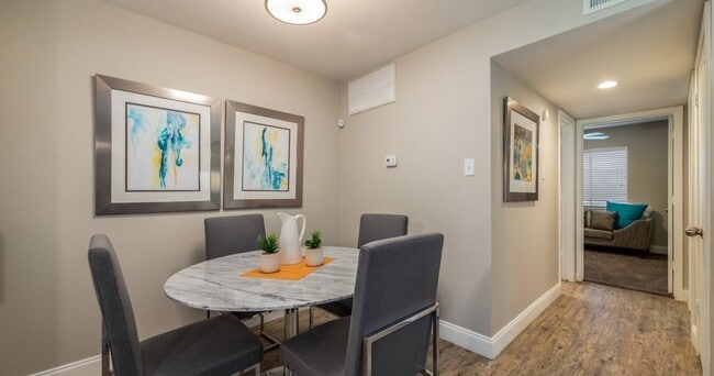 Flintridge Apartment Homes in Arlington, TX - Building Photo - Building Photo