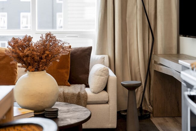 484 2nd St, Unit FL2-ID1380130P in Everett, MA - Building Photo - Building Photo