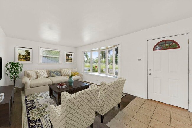 4500 S Oak Park Ave in Forest View, IL - Building Photo - Building Photo