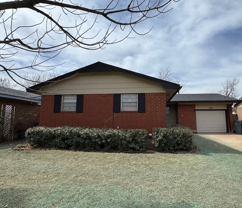 426 NW 68th St in Lawton, OK - Building Photo