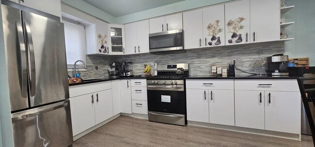 8179 Whitefield St in Dearborn Heights, MI - Building Photo - Building Photo