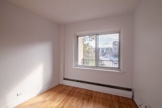 6525 de la Cote-Saint-Luc in Montréal, QC - Building Photo - Building Photo