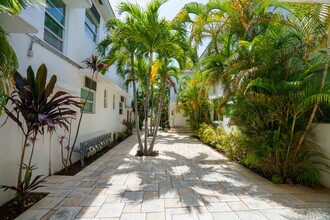 Clearview Condominiums in Miami Beach, FL - Building Photo - Building Photo