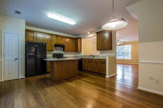 303 Huck Ct in Mauldin, SC - Building Photo - Building Photo