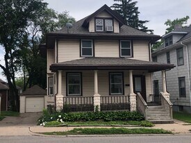 4157 Cuming St in Omaha, NE - Building Photo