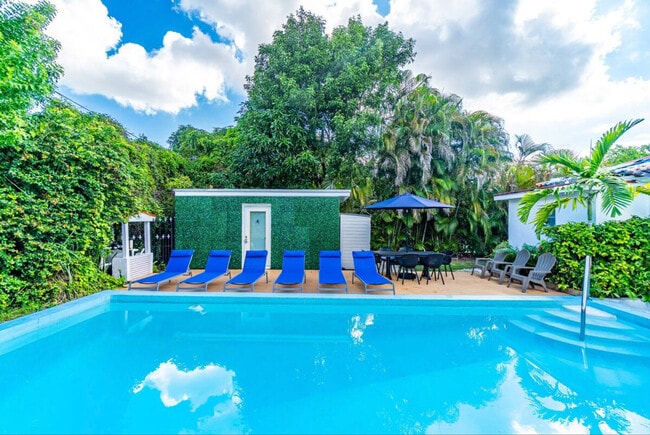 property at 935 SW 9th St