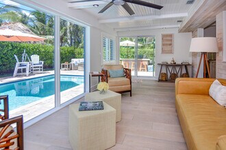 3396 Pebble Pl in Jupiter, FL - Building Photo - Building Photo