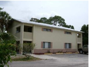 Building 1 in Sarasota, FL - Building Photo